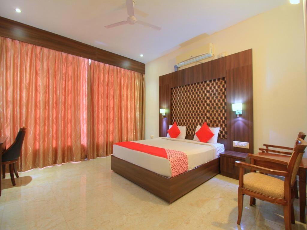 Grand Milestone Hotel Mysore Exterior photo