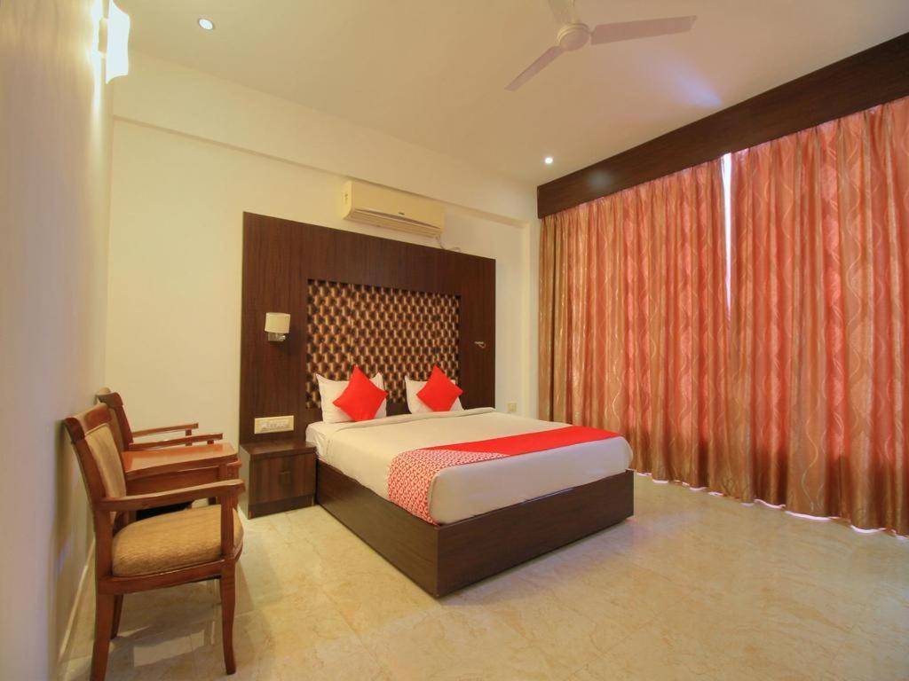 Grand Milestone Hotel Mysore Exterior photo